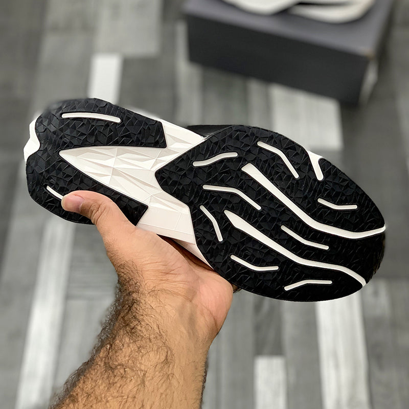 New Balance FuelCell Rebel v4 SC Elite Off White