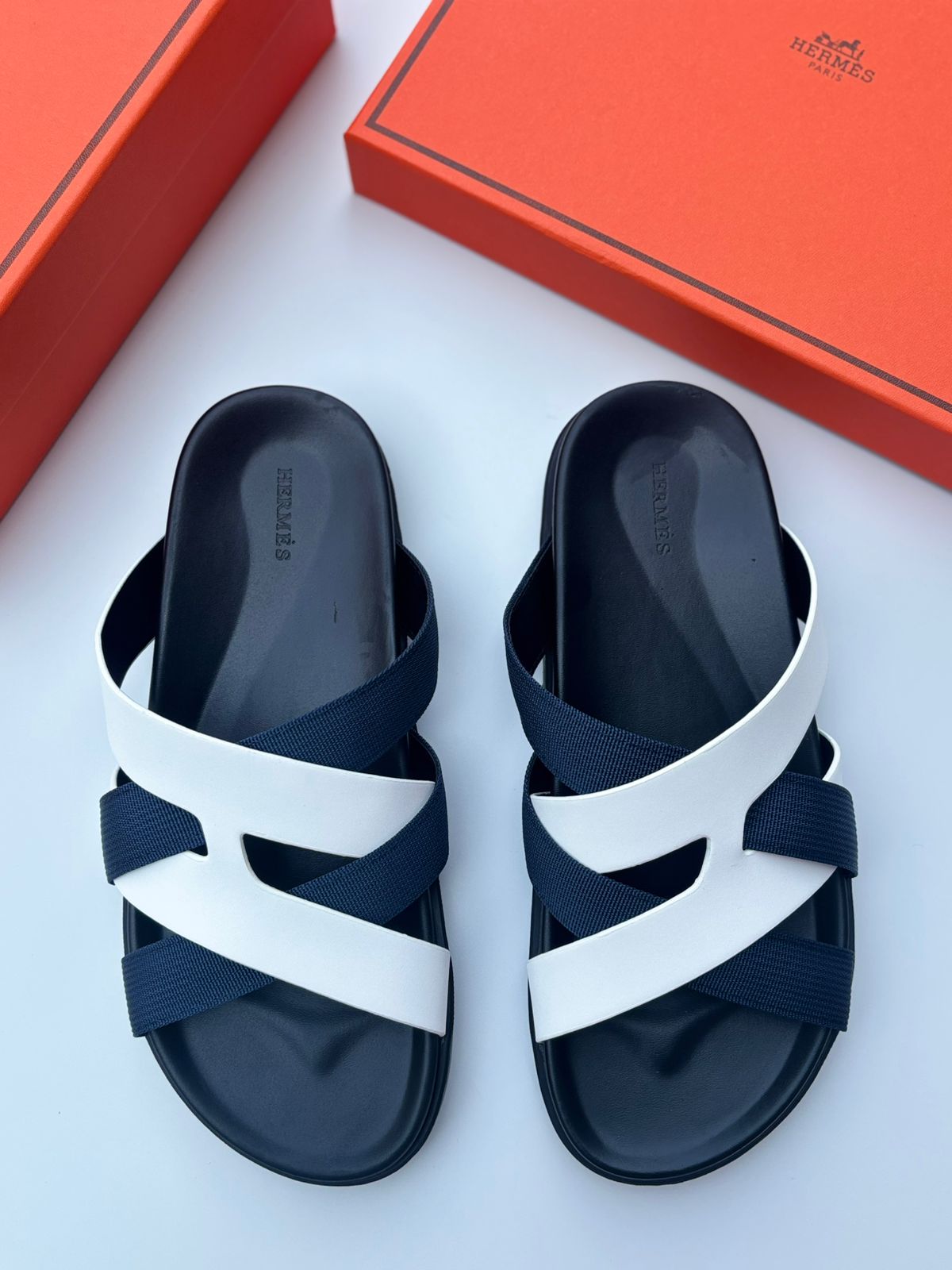 Kazimir Sandal - Black White