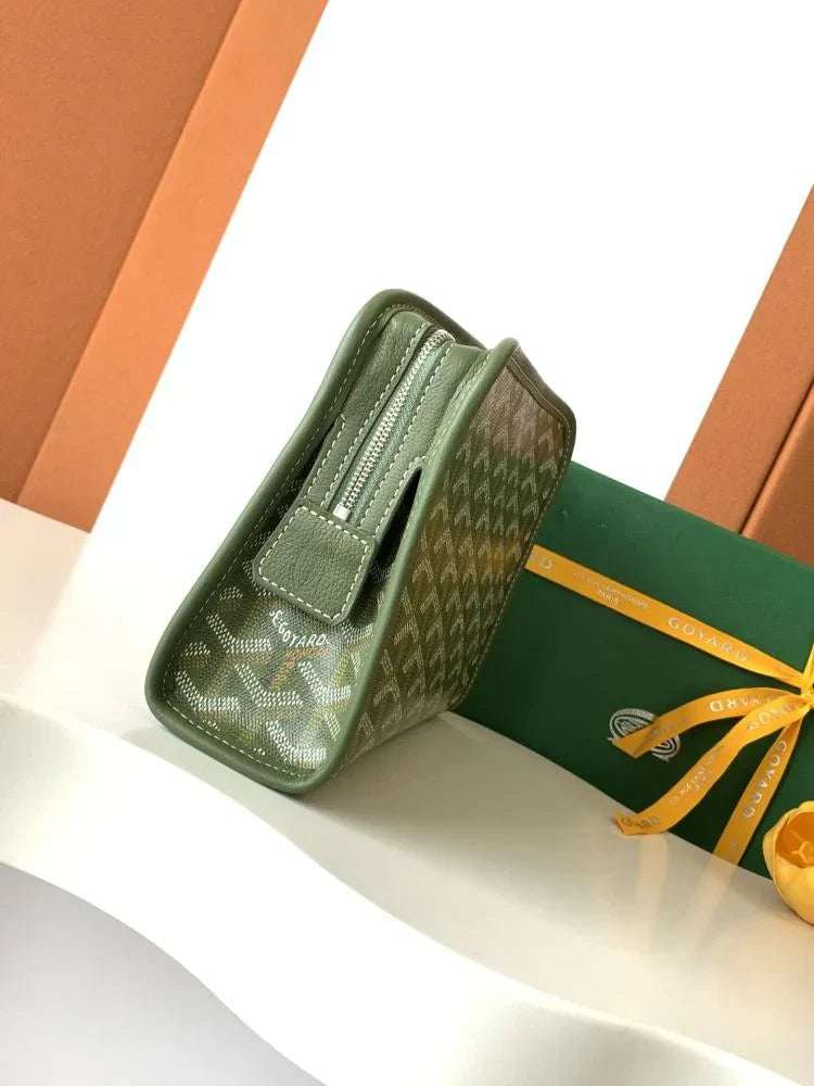 Goyard Jouvence MM Toiletry Bag